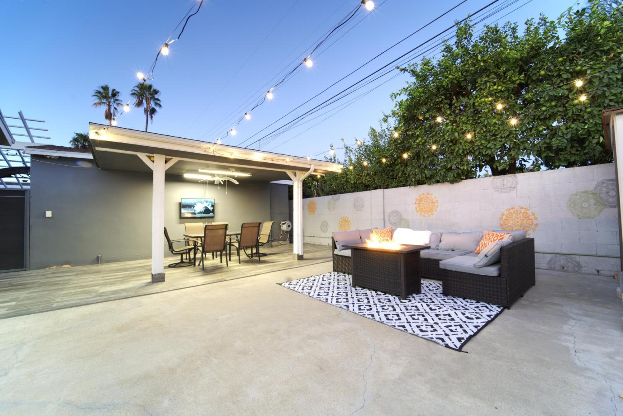 Modern La - King Bed, Outdoor Living, Firepit Holiday home
