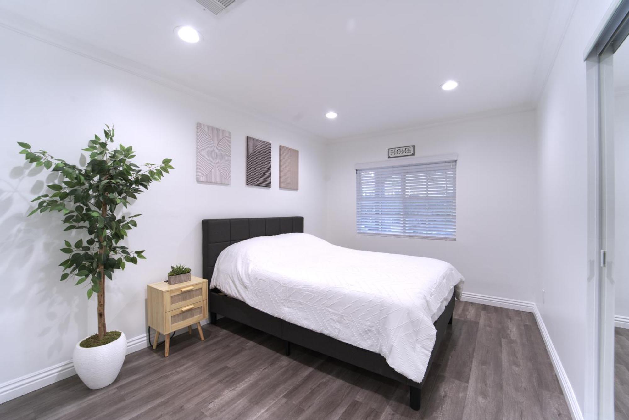 Holiday home Modern La - King Bed, Outdoor Living, Firepit
