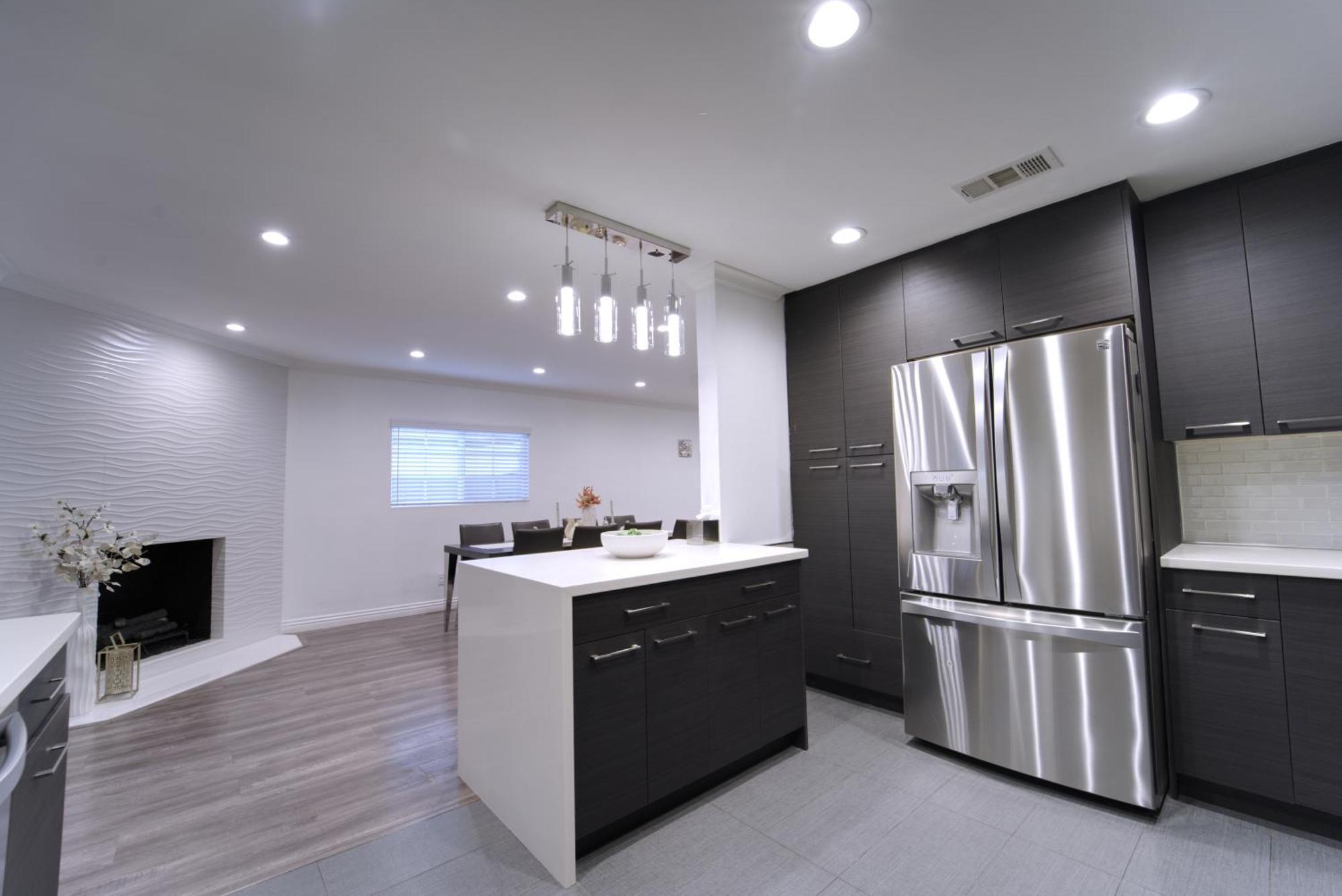 Modern La - King Bed, Outdoor Living, Firepit * Los Angeles